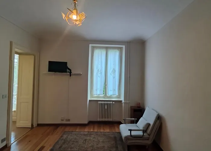 Appartamento In Piazza Bernini Apartment In Bernini Square